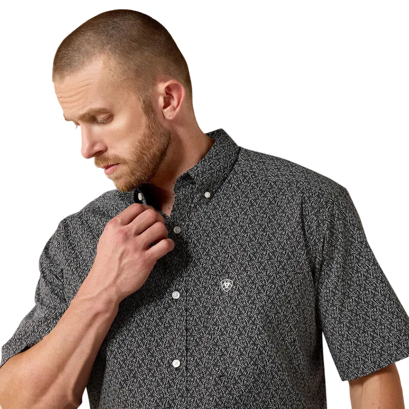 Men's Ariat Black Tossed Vines Tru Classic Fit Shirt 10071035
