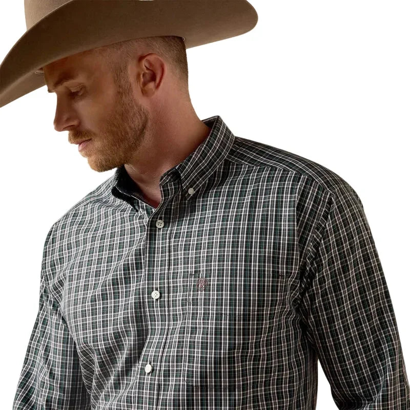 Men's Ariat Black Plaid Wrinkle Free Whiteford Classic Fit Shirt 10073685