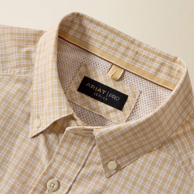 Ariat Men's Pebble Small Plaid Pro Series Darius Classic Fit Shirt 10080505
