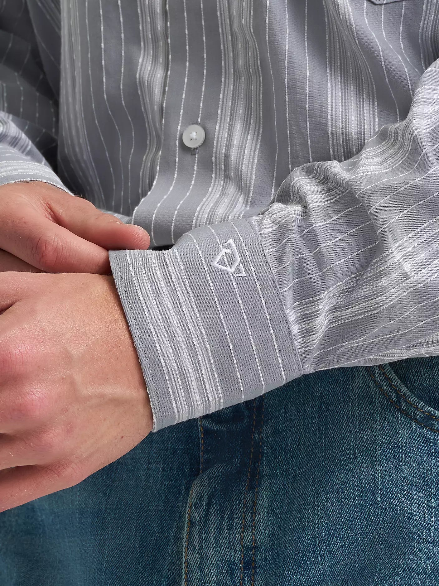 Men's Wrangler Cody Johnson One Pocket Button Down Shirt 112374477