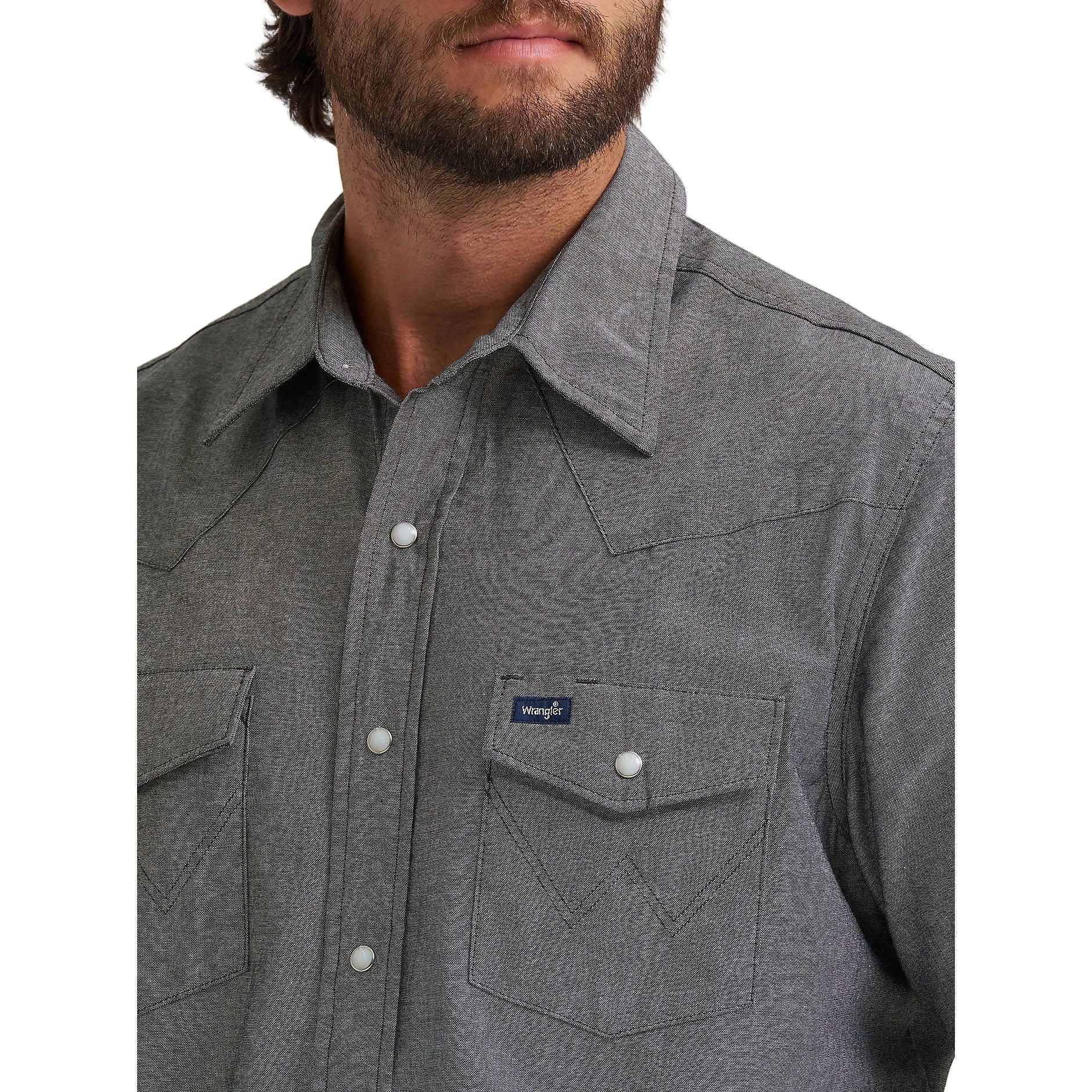 Men's Wrangler Cowboy Cut Short Sleeve Western Snap Chambray Work Shirt 112374841