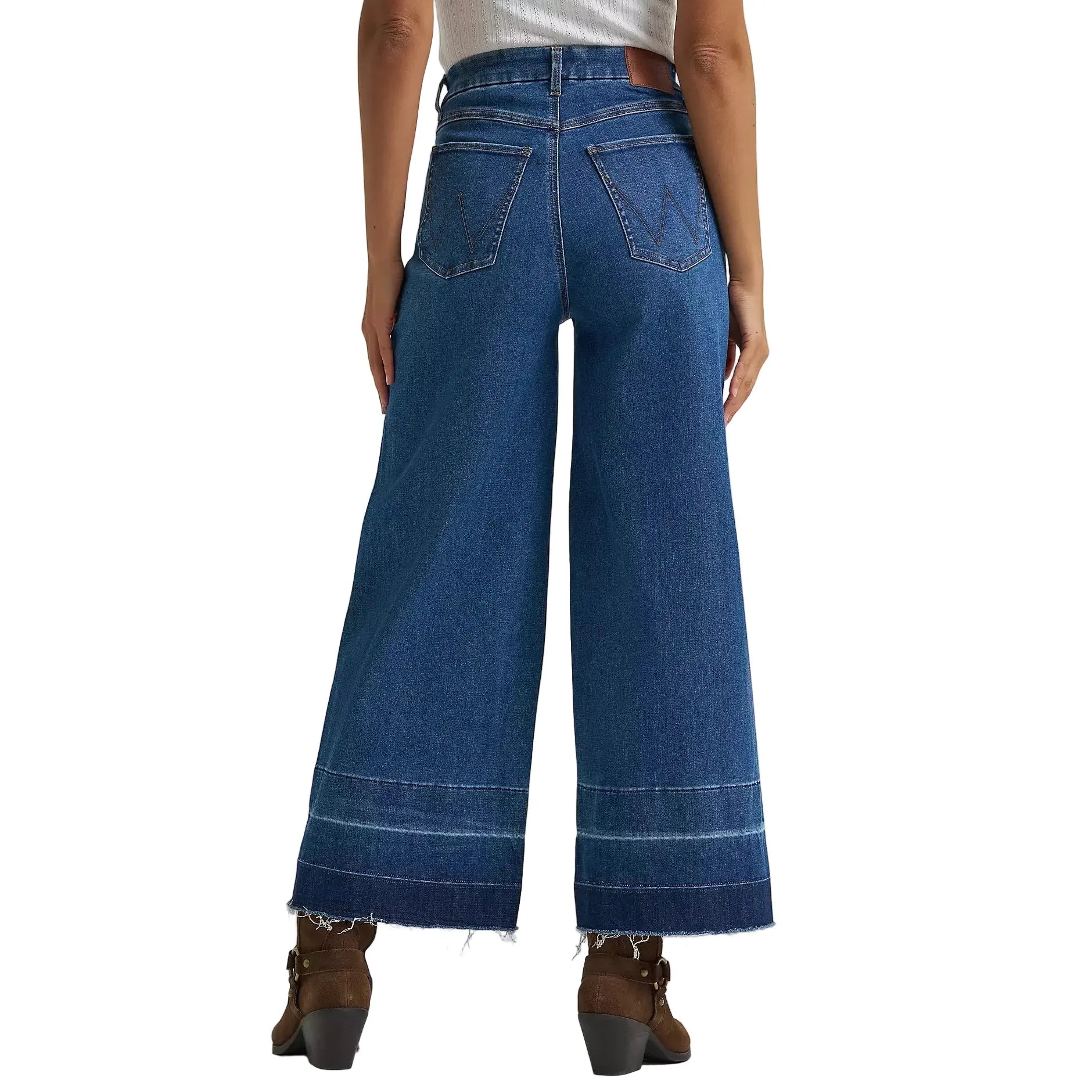 Women's Wrangler BESPOKE Wide Leg Crop Jean 112382335