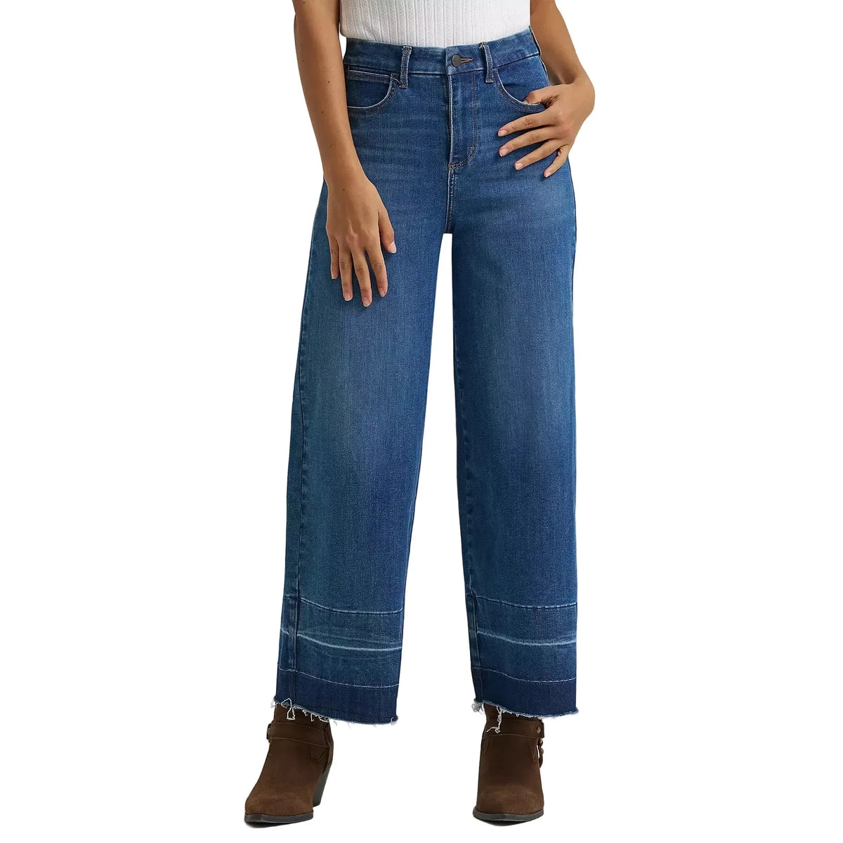 Women's Wrangler BESPOKE Wide Leg Crop Jean 112382335