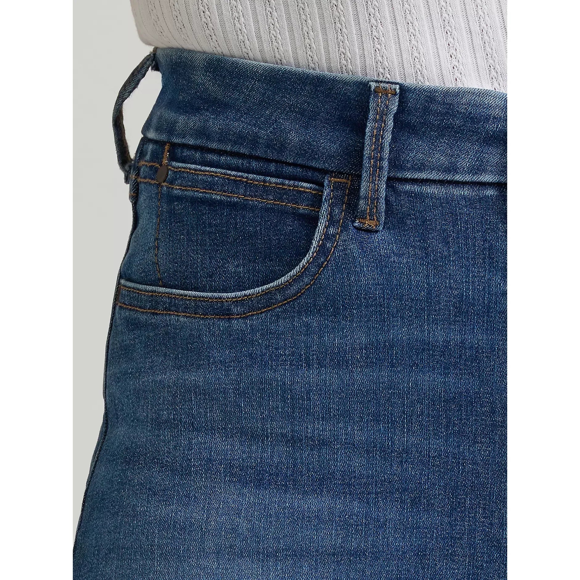 Women's Wrangler BESPOKE Wide Leg Crop Jean 112382335