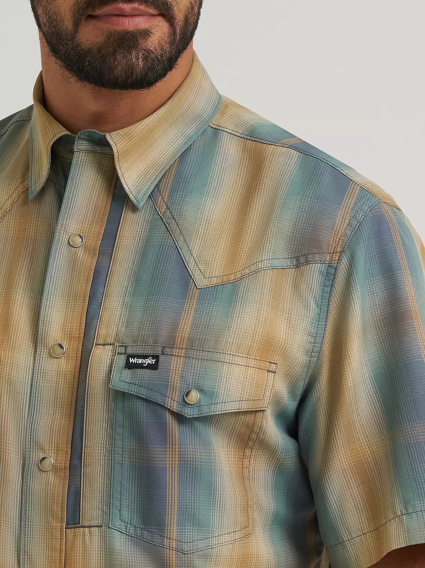 Men's Wrangler Turbulence All Terrain Performance Plaid Shirt 112382381