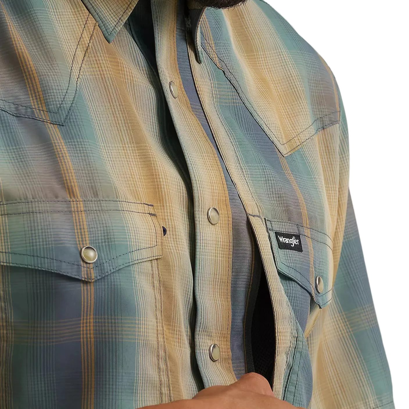 Men's Wrangler Turbulence All Terrain Performance Plaid Shirt 112382381