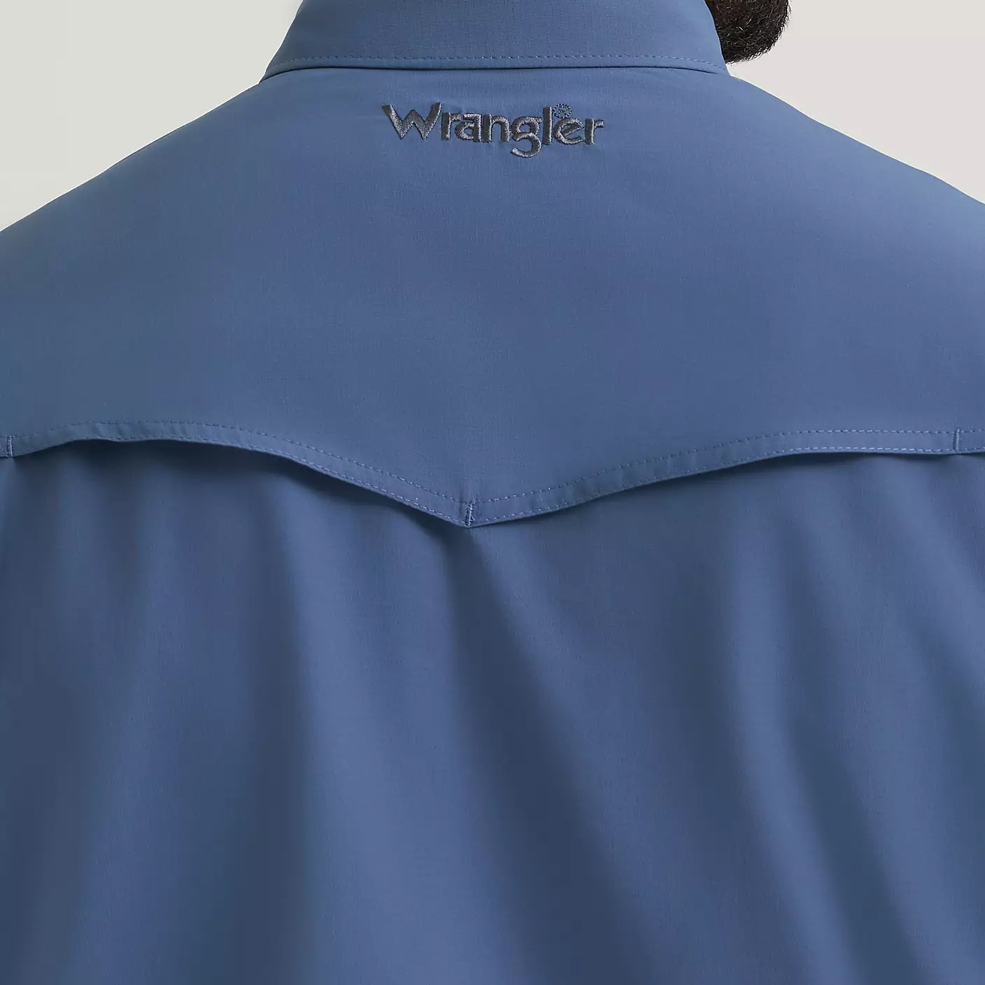 Men's Wrangler Vintage Indigo All Terrain Gear Performance Shirt 112382400