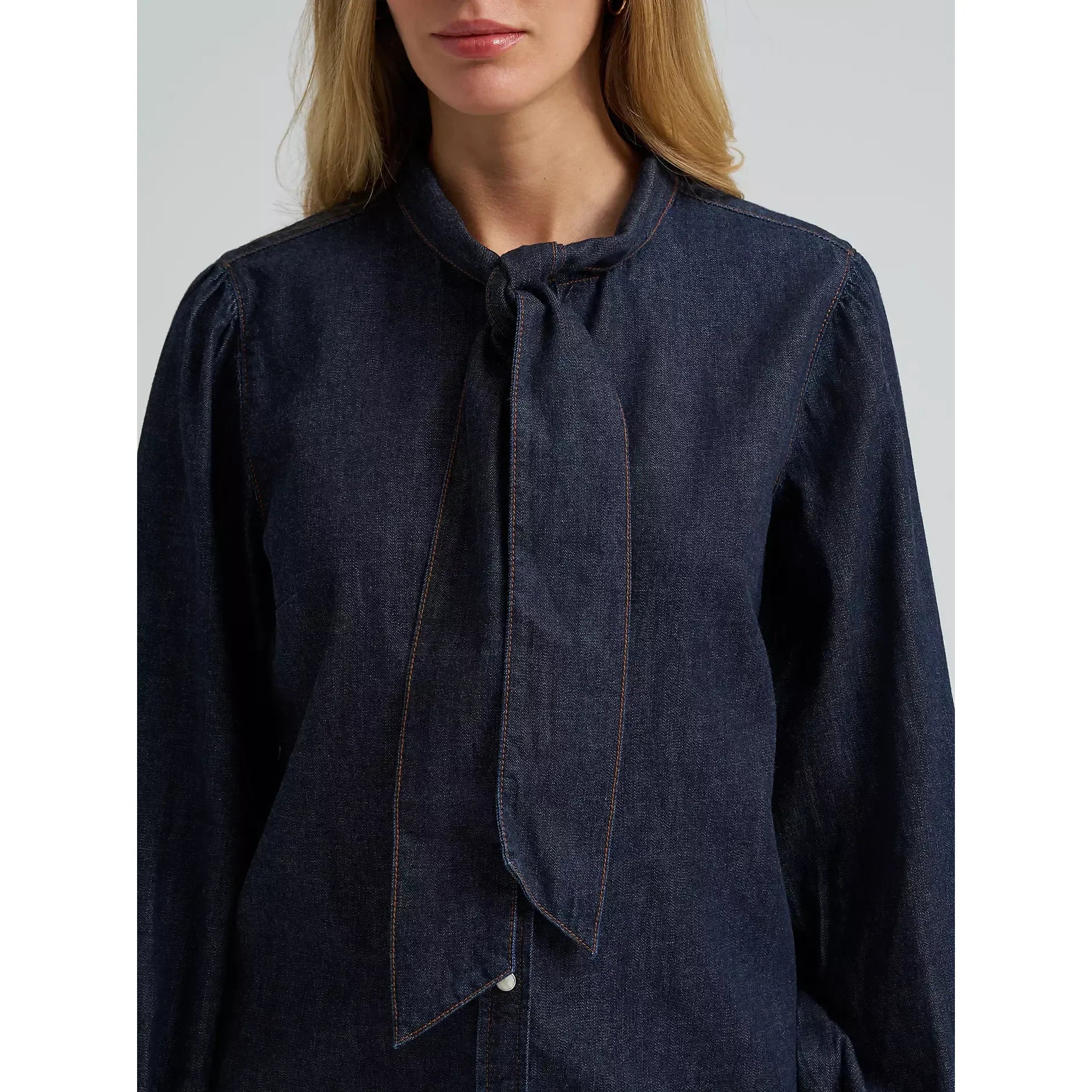 Women's Wrangler Denim Bow Snap Shirt 112382509