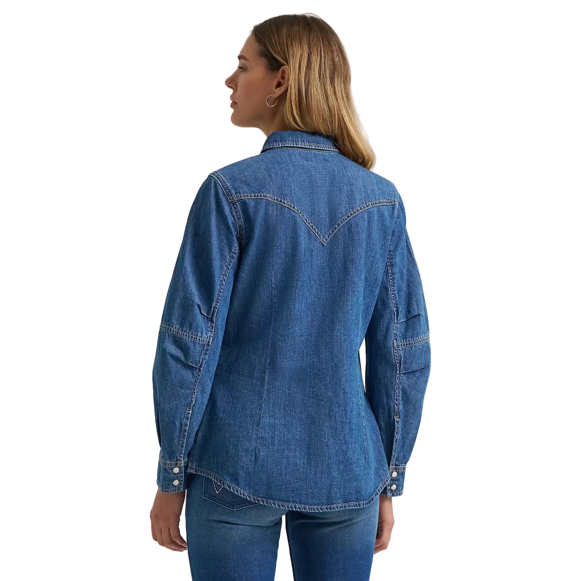 Women's Wrangler Denim Barrel Sleeve Western Snap Shirt 112382693