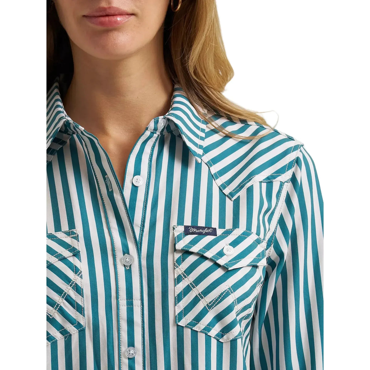 Women's Wrangler Green Aria Performance Shirt 112382750