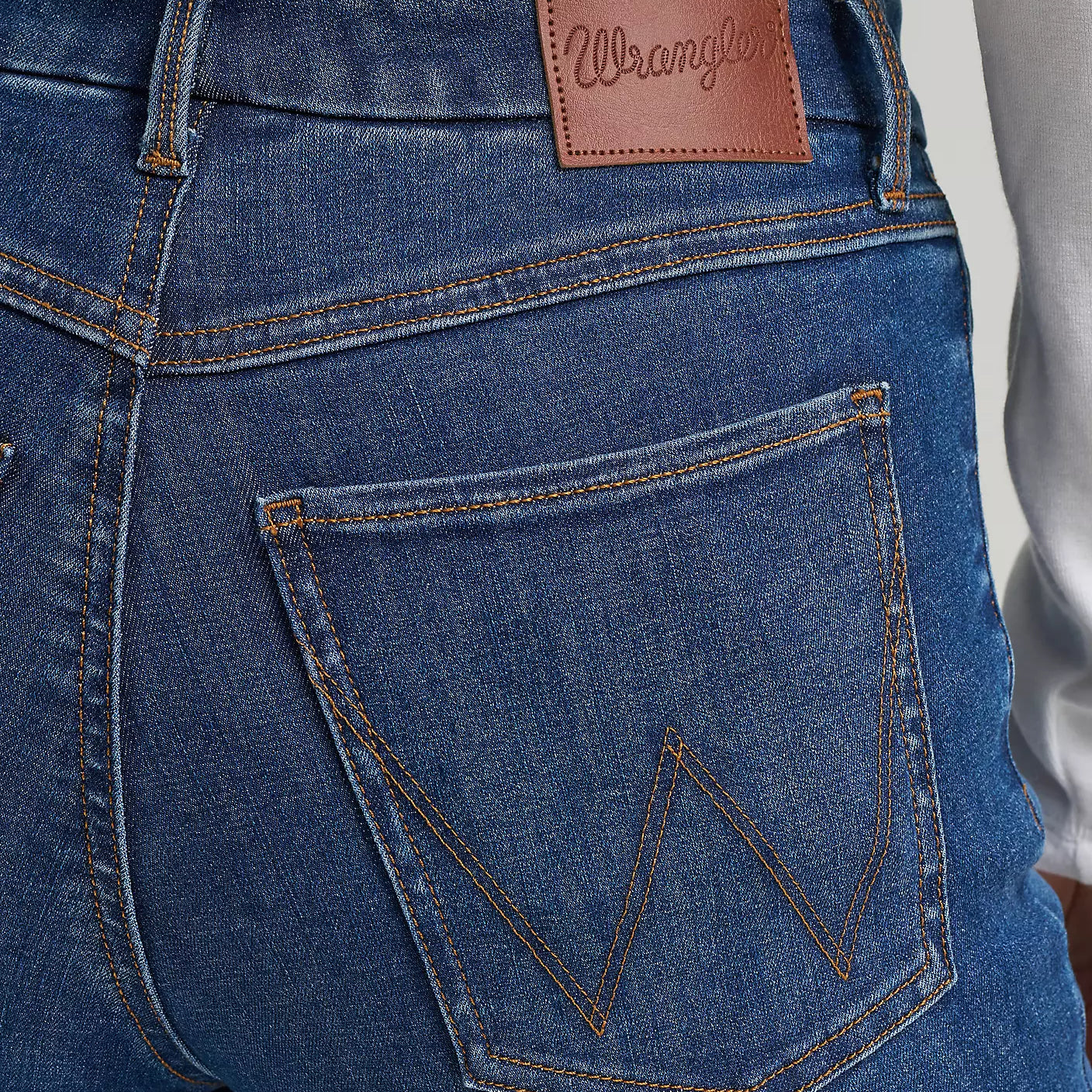 Women's Wrangler Reina Bespoke High Rise Trouser Jeans 112382765