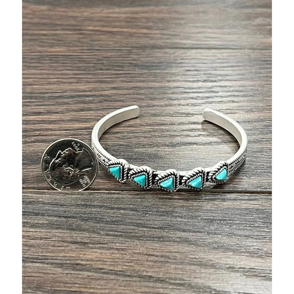 Women's Isac Western Turquoise Cuff Bracelet 711318
