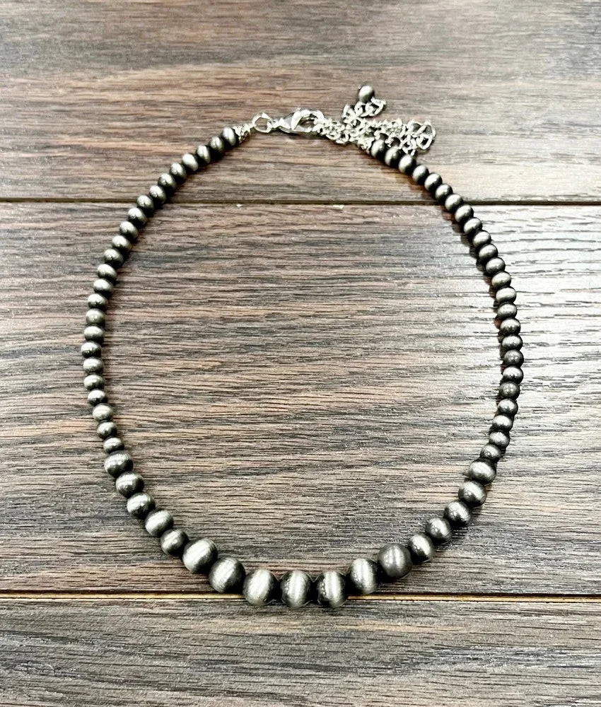 Women's Isac 16" Graduated Western Bead Necklace