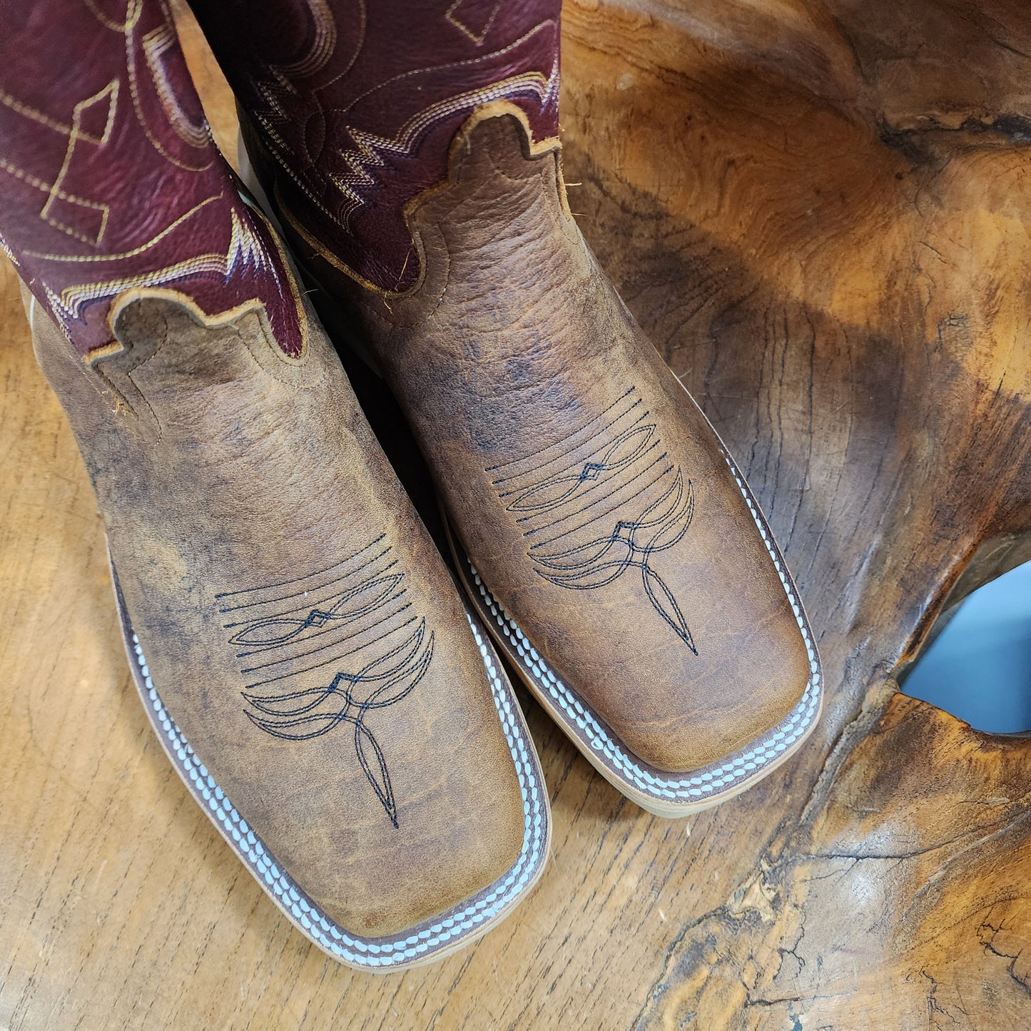 Anderson Bean Natural Brahma Bison with 13" Oxblood Outlaw Tops