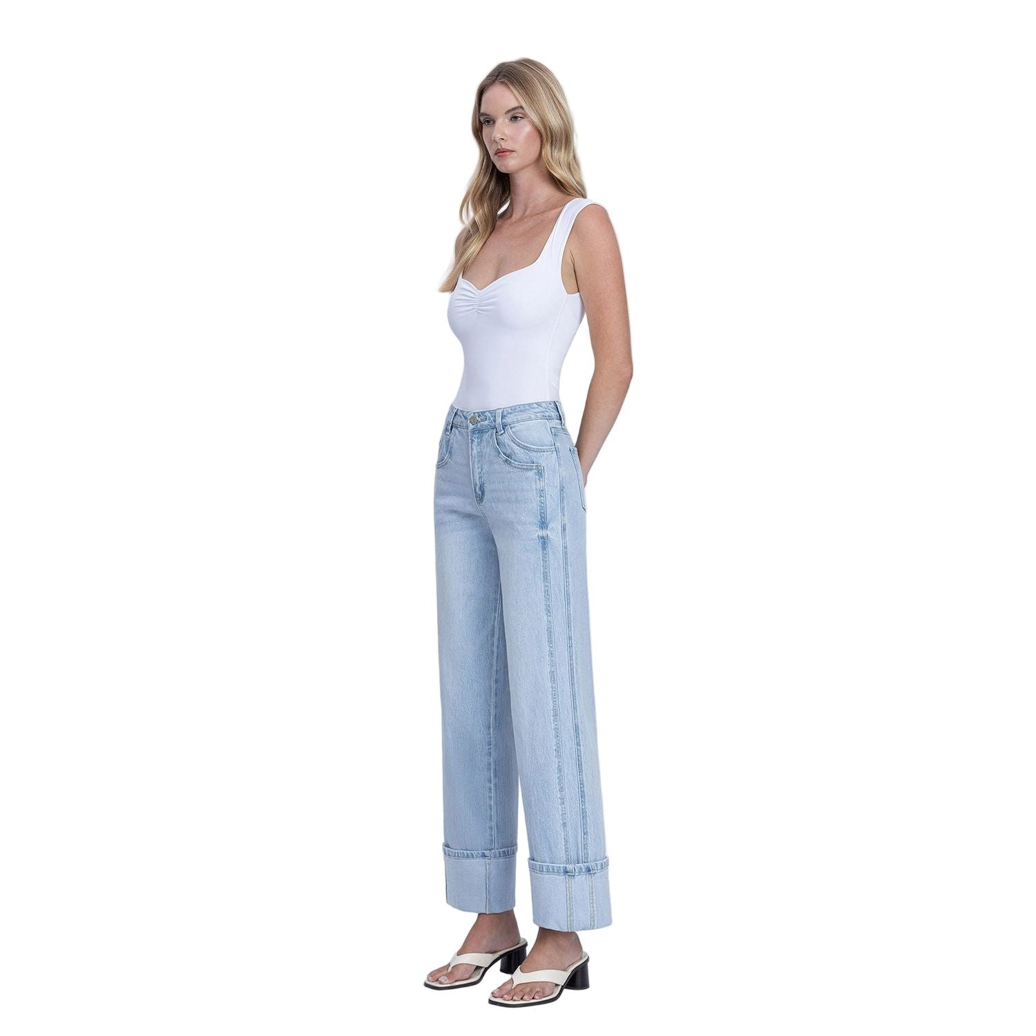 Women's Vervet Super High Rise Light Wash Cuffed Baggy Wide Jeans T6515