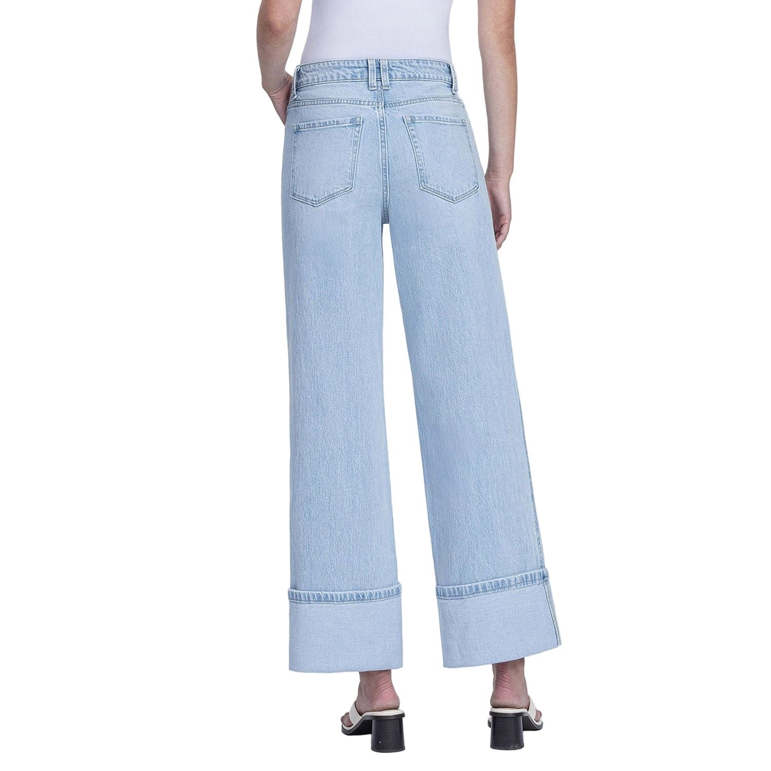 Women's Vervet Super High Rise Light Wash Cuffed Baggy Wide Jeans T6515