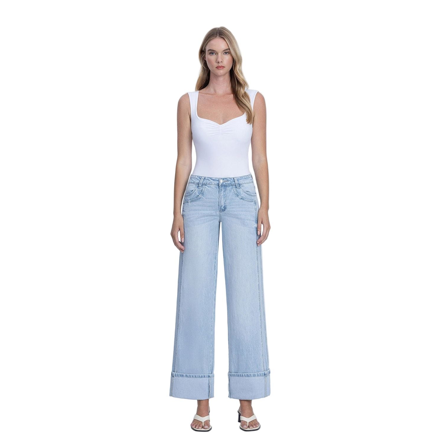 Women's Vervet Super High Rise Light Wash Cuffed Baggy Wide Jeans T6515