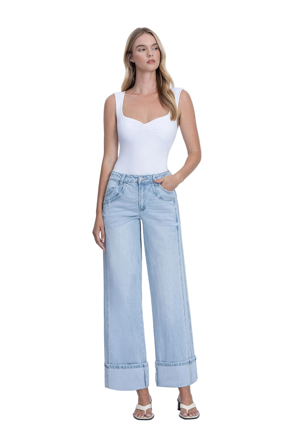 Women's Vervet Super High Rise Light Wash Cuffed Baggy Wide Jeans T6515