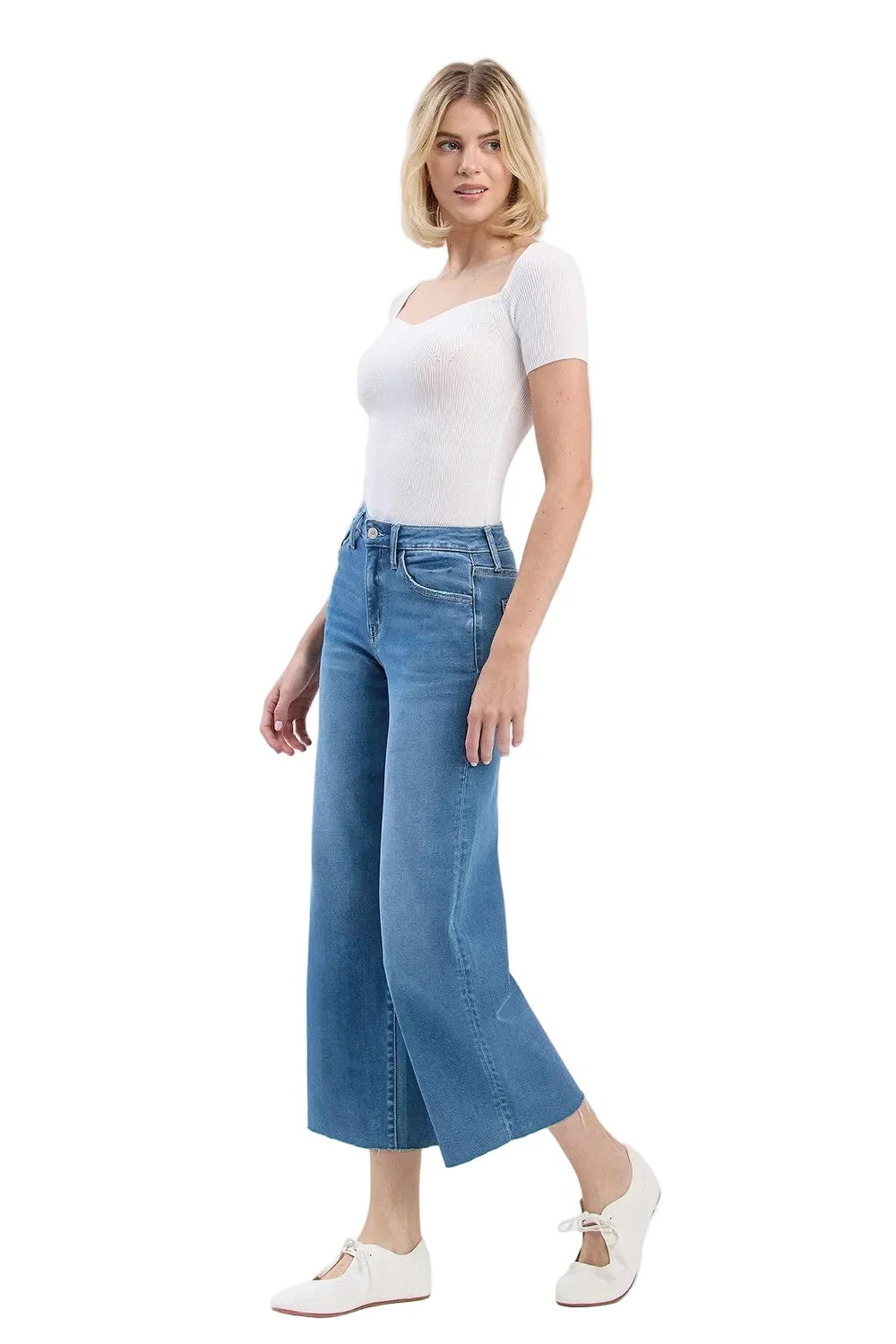Women's Vervet High RIse Clean Cut Raw Hem Cropped Wide Leg Jeans V3632