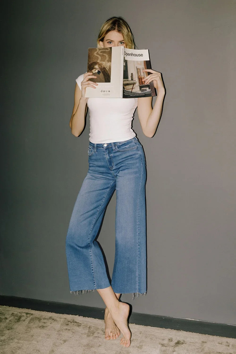 Women's Vervet High RIse Clean Cut Raw Hem Cropped Wide Leg Jeans V3632