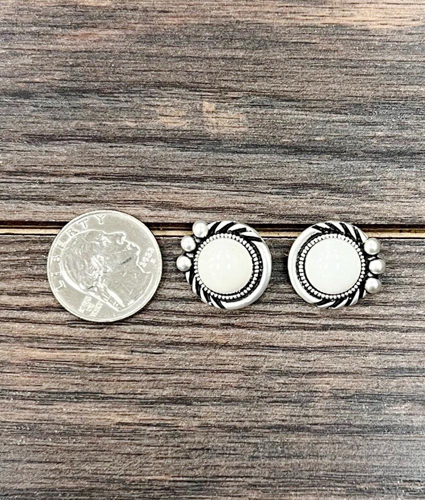 Women's Isac 12mm White Turquoise Stud Earrings