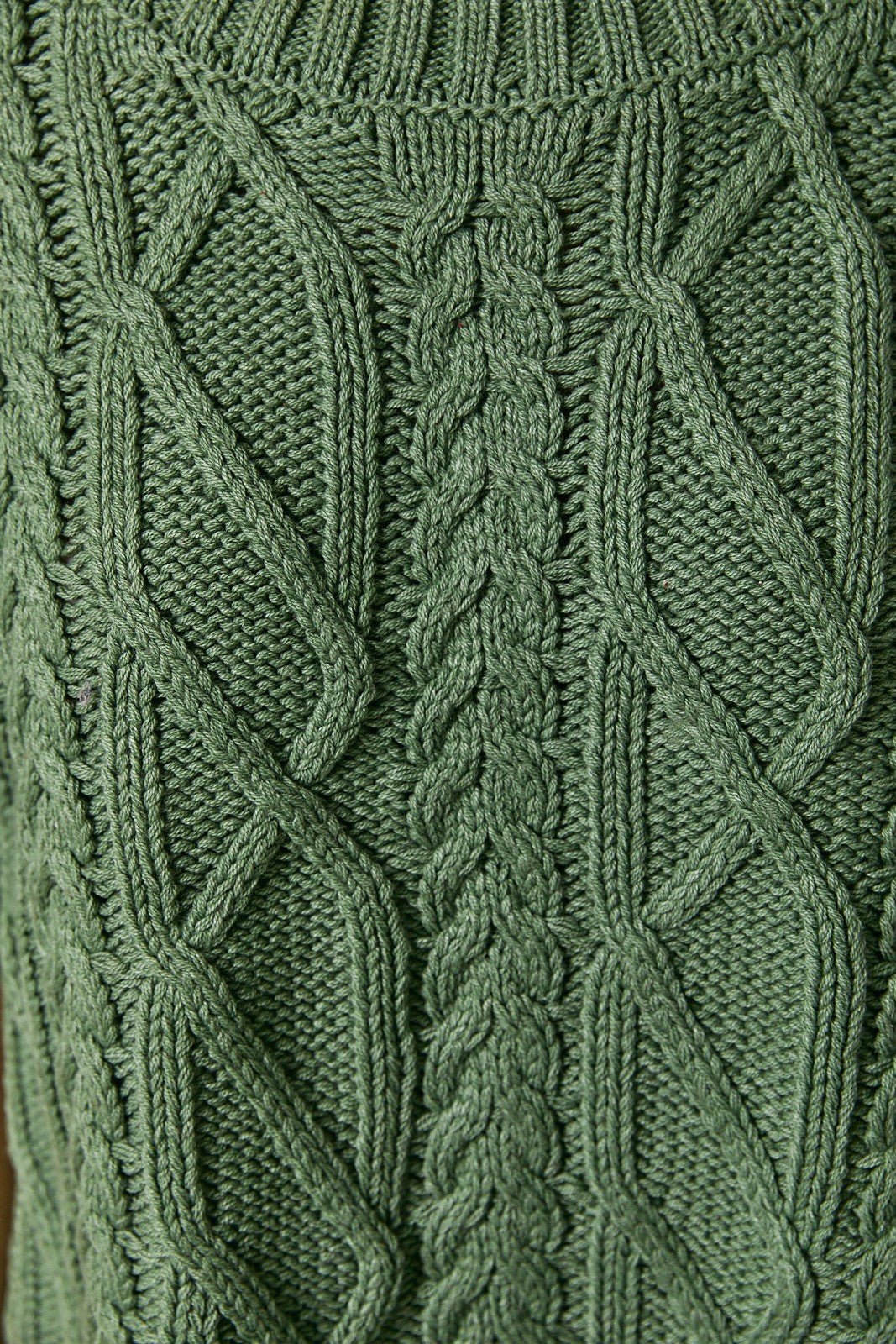 Le Lis Women's Dusty Green Cable Knit Short Sleeve Crew Neck Sweater Top
