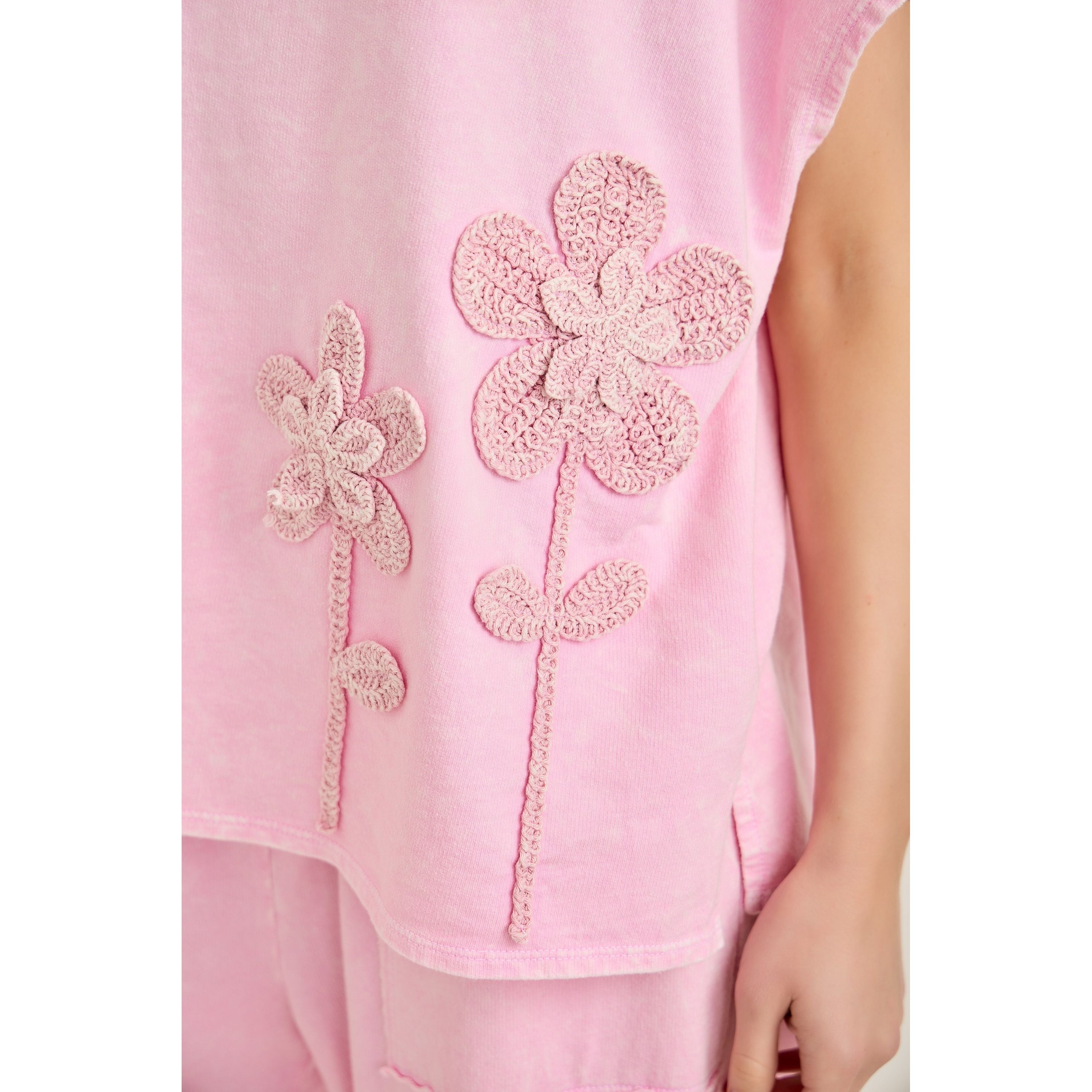 Women's Cotton Candy Mineral Washed Flower Garden Sleeveless Blouse Top HT7012