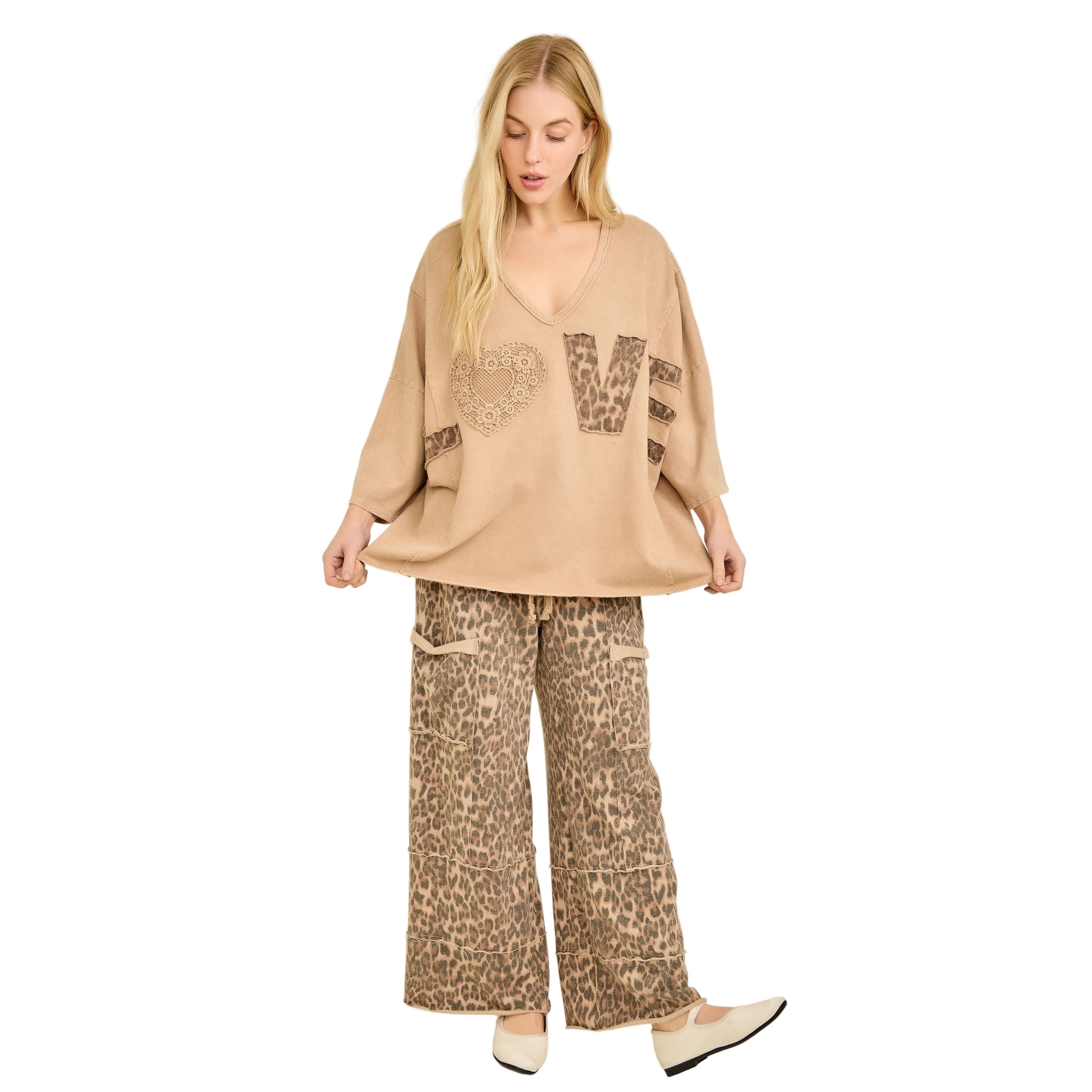 Women's Mineral Washed Animal Lover's Fav Vneck Top HT7215