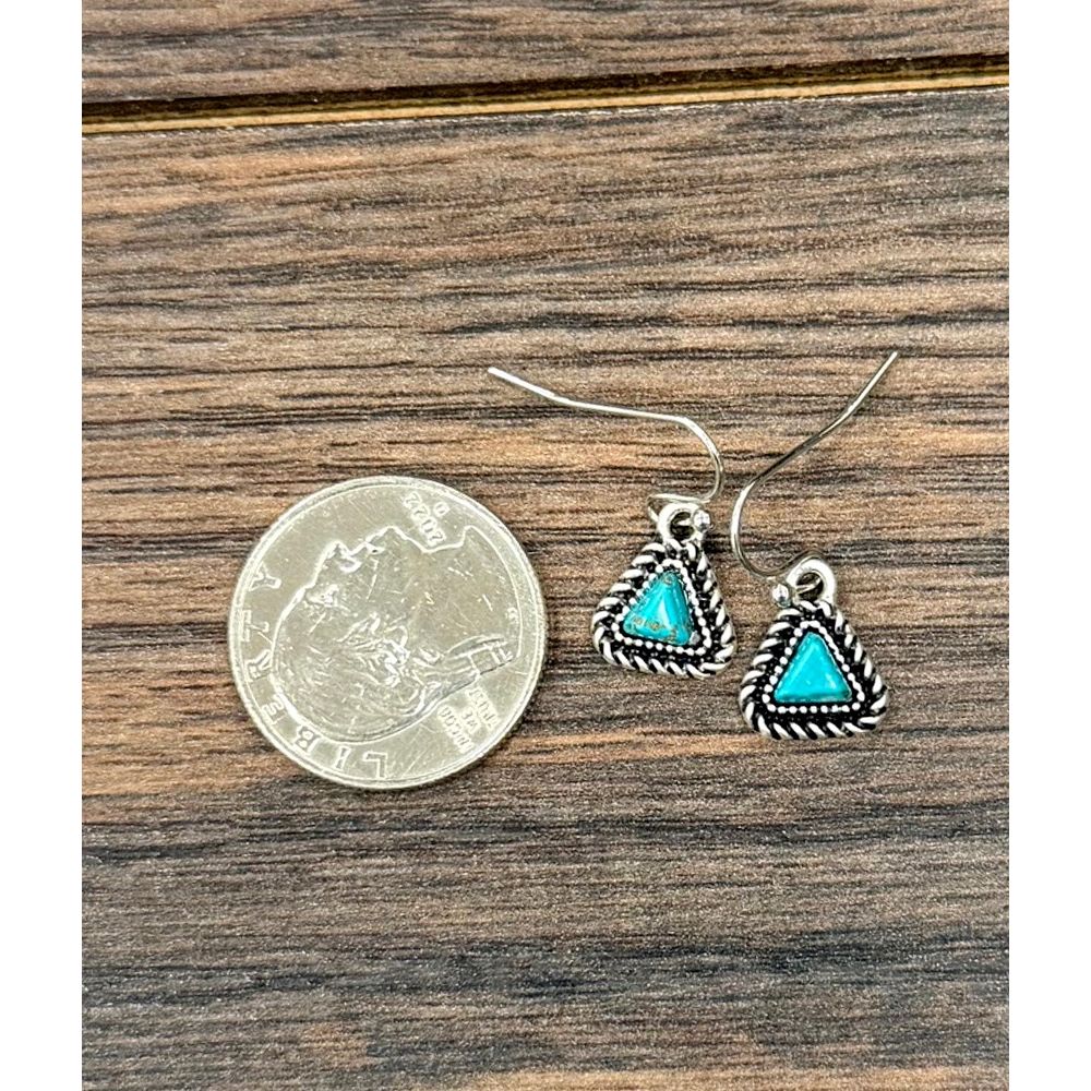 Women's Isac 5mm Triangle Turquoise Earrings 726570