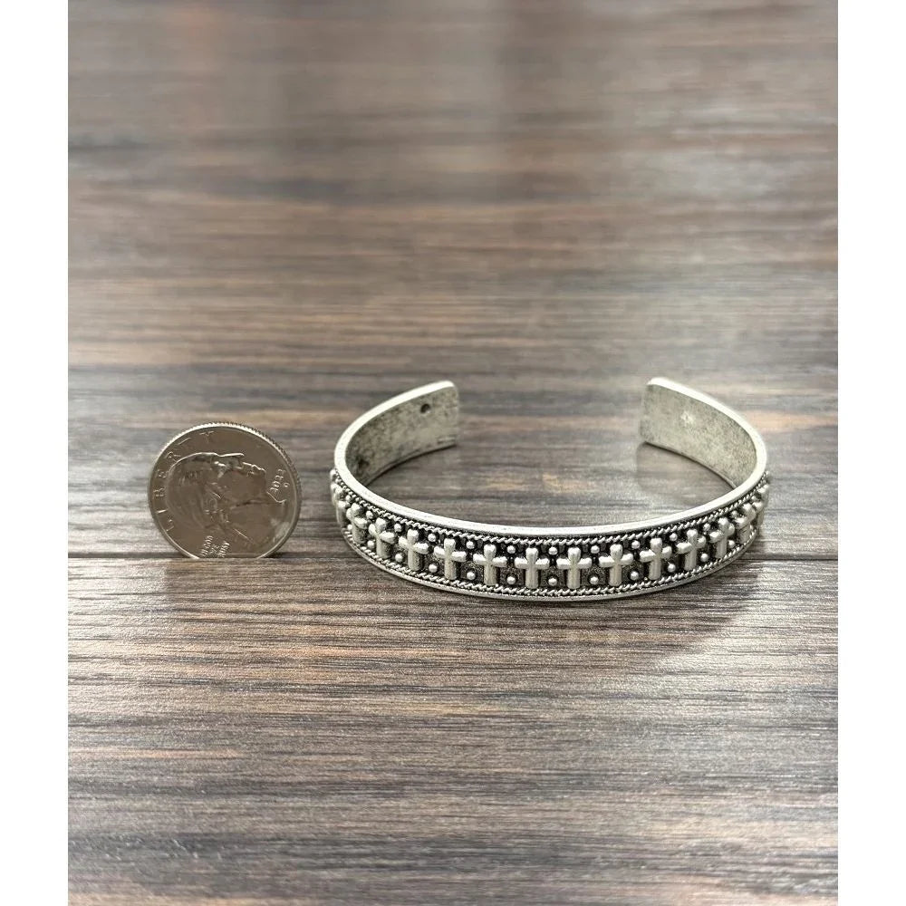 Women's Isac Silver Cross Cuff Bracelet 711692