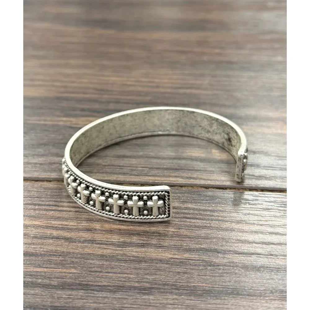 Women's Isac Silver Cross Cuff Bracelet 711692