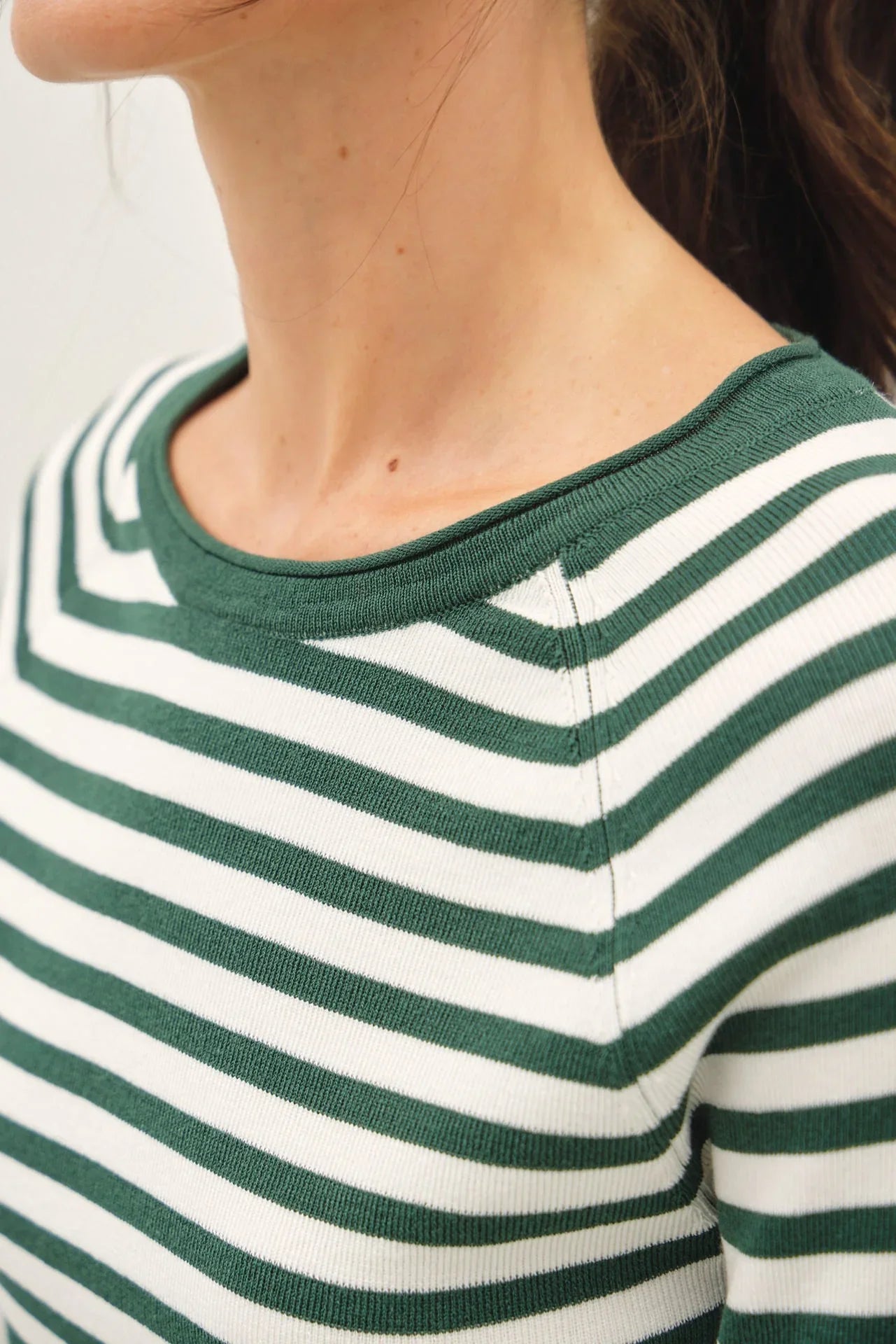 Women's Striped SLim Fit Raglan Sleeve Sweater 65720