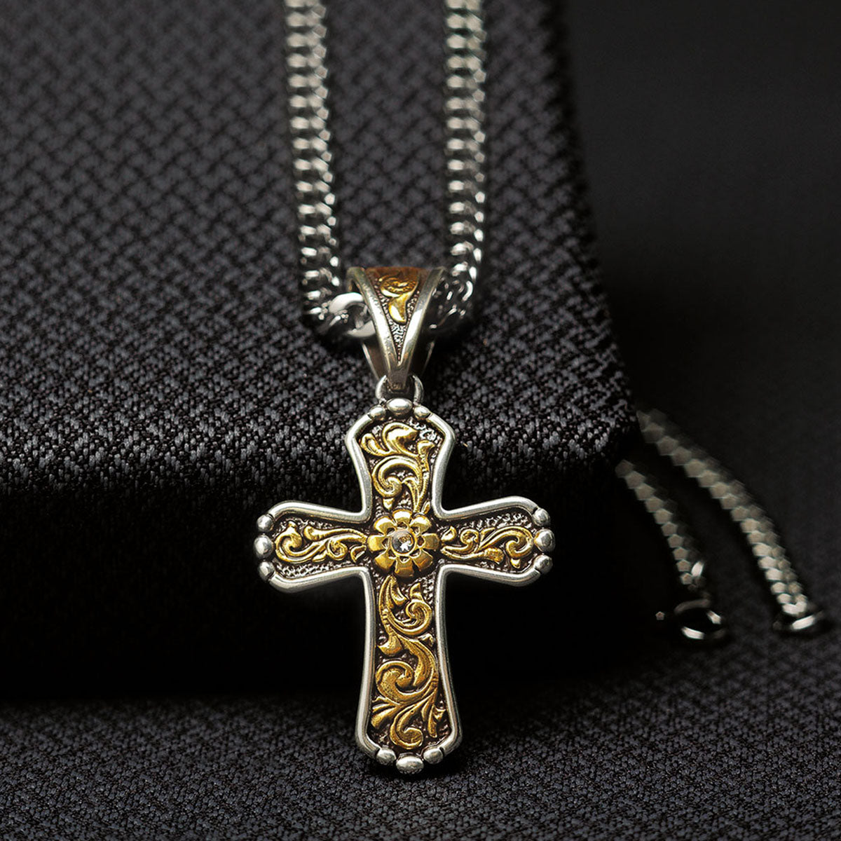 Men's Twister Chain Necklace with Antique Golf Floral Cross