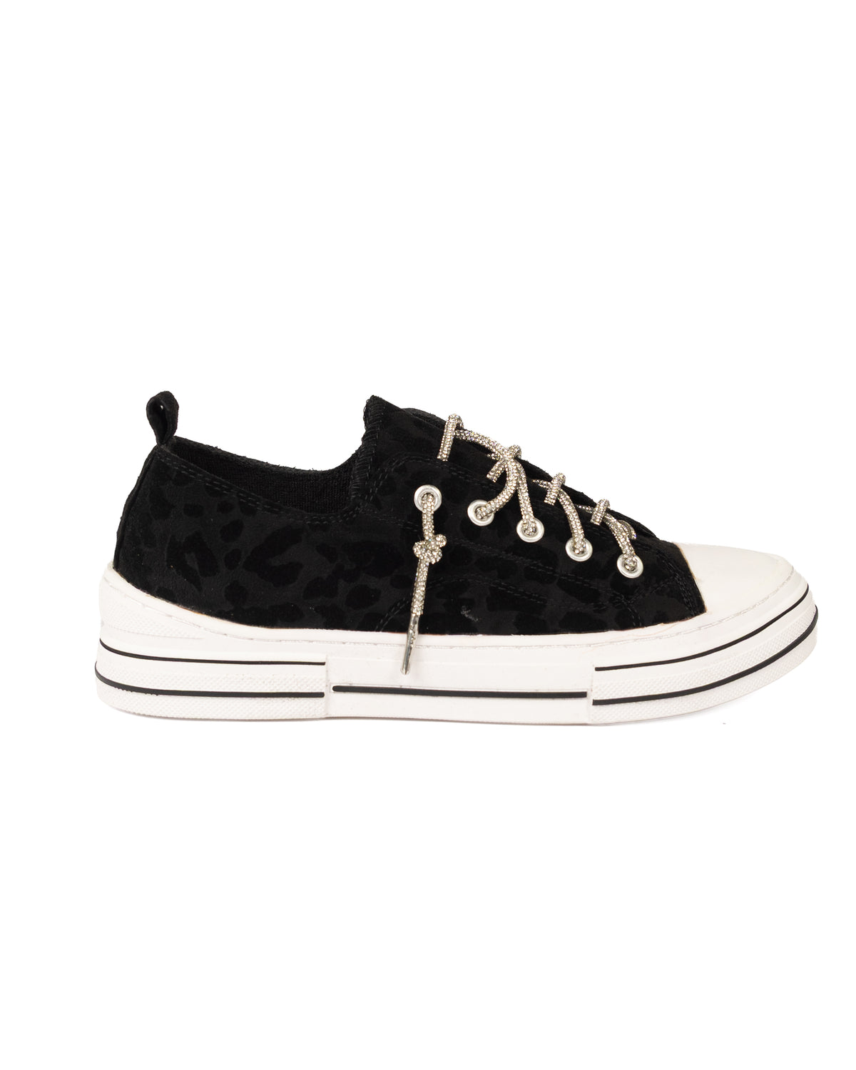 Very G Women's Black Aman Leopard 2 Casual Shoes
