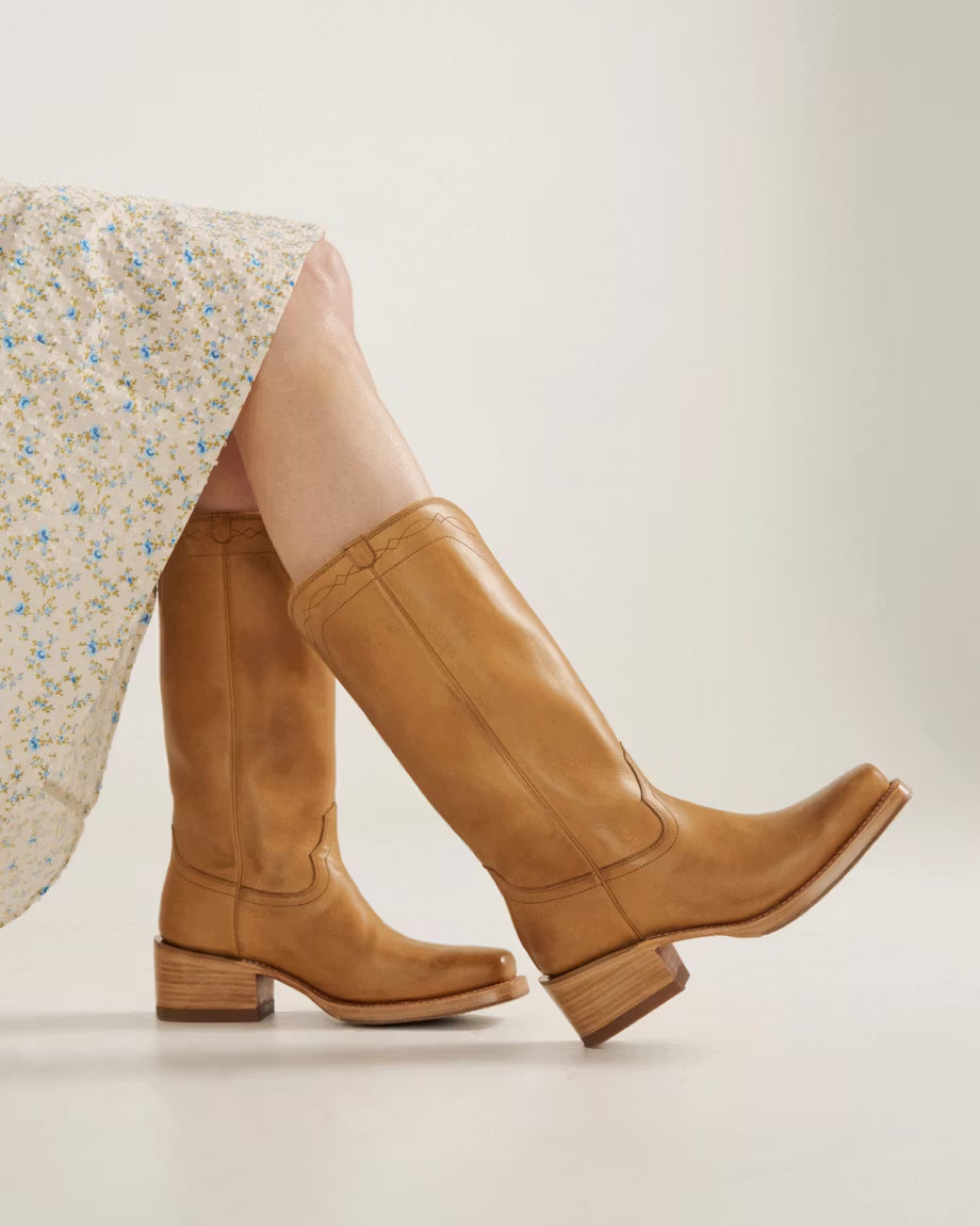 Tecovas Women's Camel Cowhide The Charlie Cutter Toe Boots W20060CML