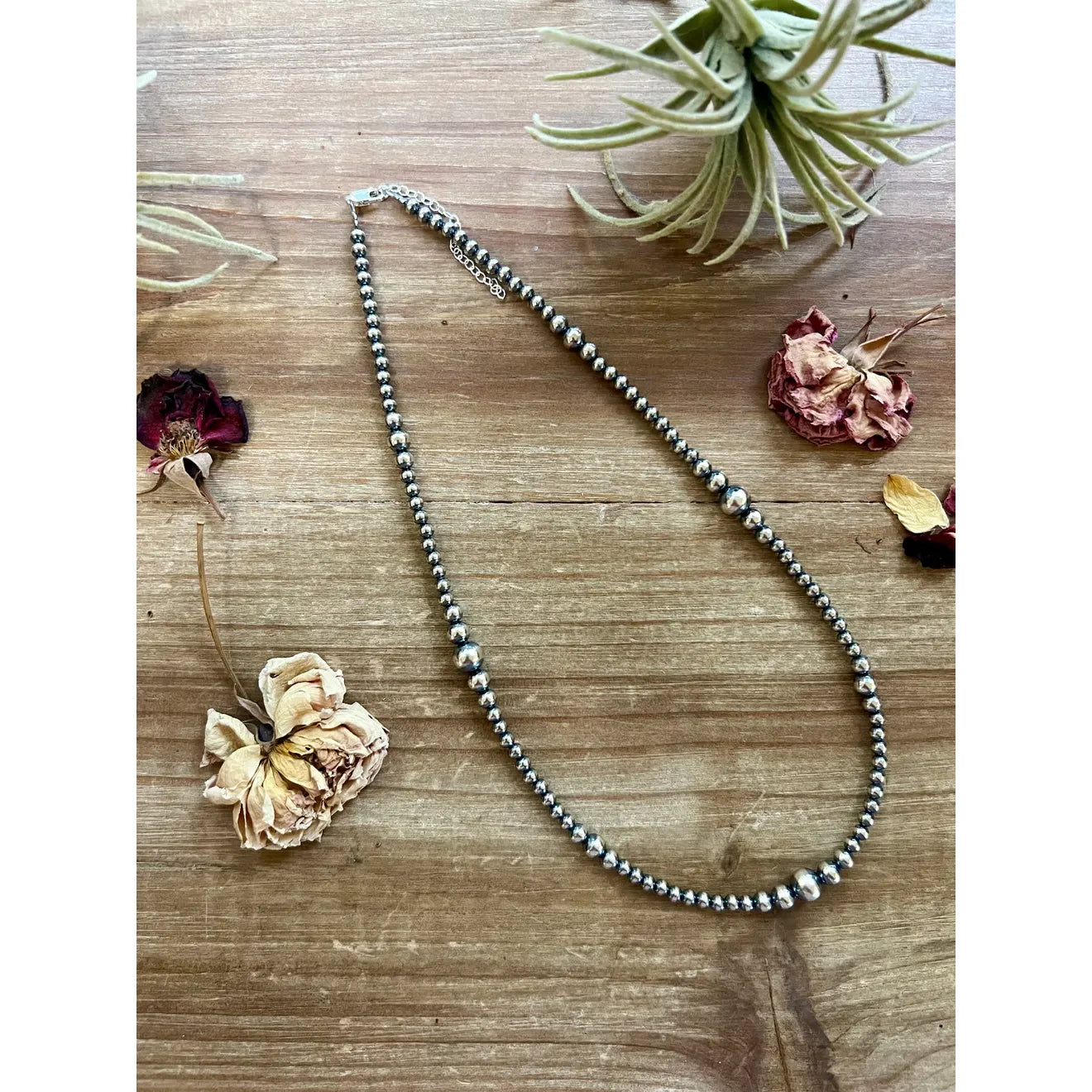 Bijoux Fab 18in Graduated Sterling Silver Pearls Necklace NEC-GRA-128-NAV