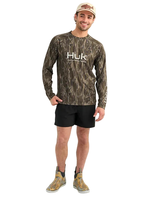 Huk Men's Oak Bottomland Mossy Oak Pursuit Performance Crew H1200610-922
