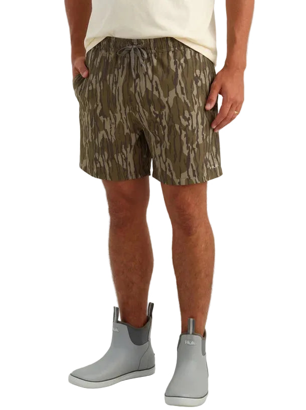 Huk Men's Mossy Oak Pursuit Volley Swim Shorts H2000284-922