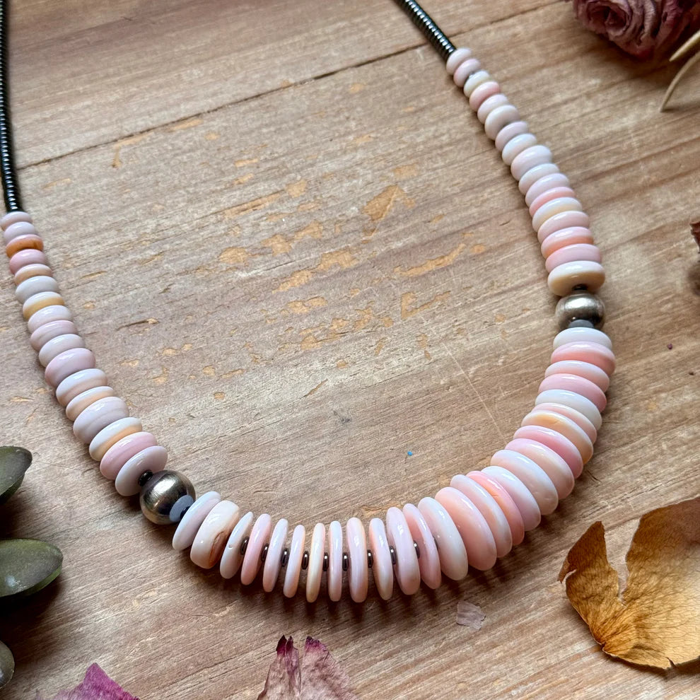 Bijoux Fab Pink Conch & Black Hematite Necklace - 23.5" NEC-SHE-053-PIN