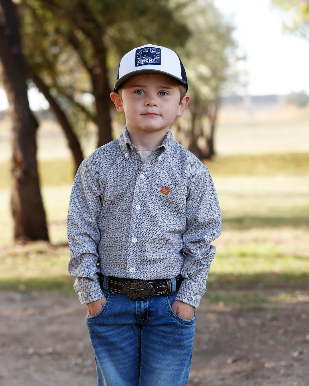 Cinch Boy's White Geo Print Long Sleeve Button Down Shirt MTW7061423