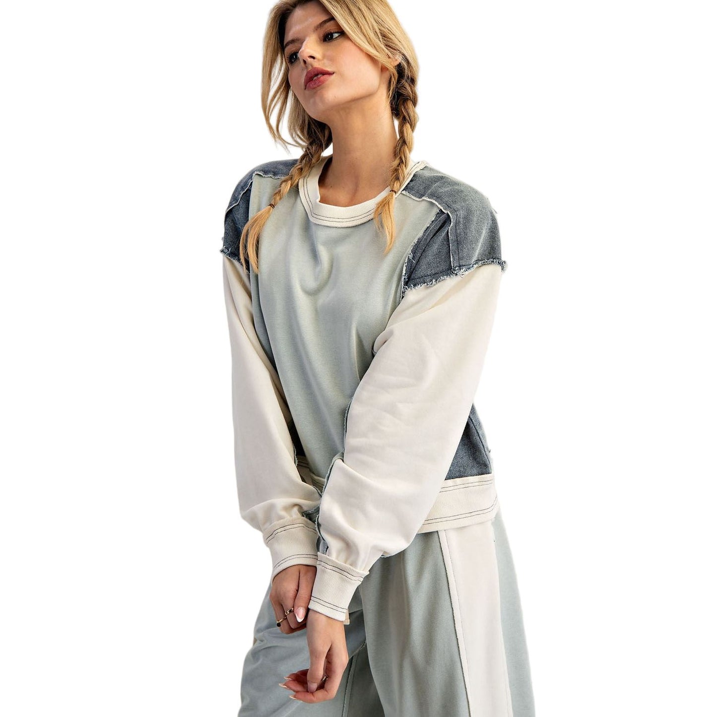 Women's ee:some Frayed Color Block Long Sleeve Pullover TK13004