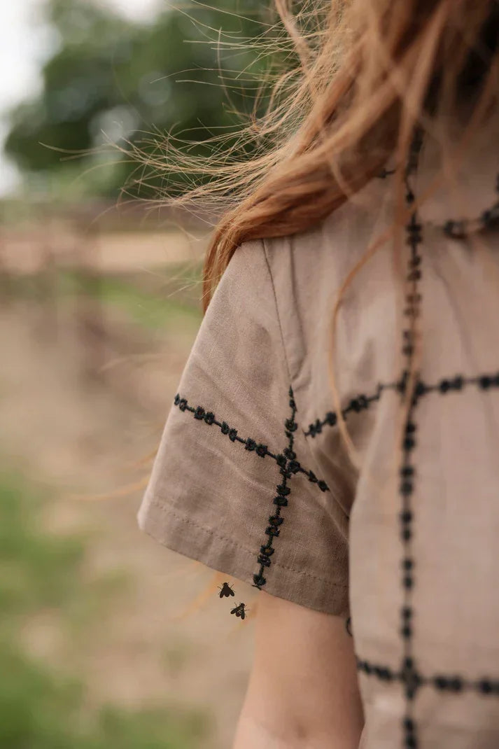 Women's TwoFly "A Bit of Details" Short Sleeve Button Up