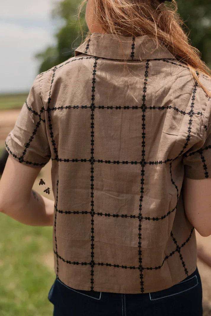Women's TwoFly "A Bit of Details" Short Sleeve Button Up