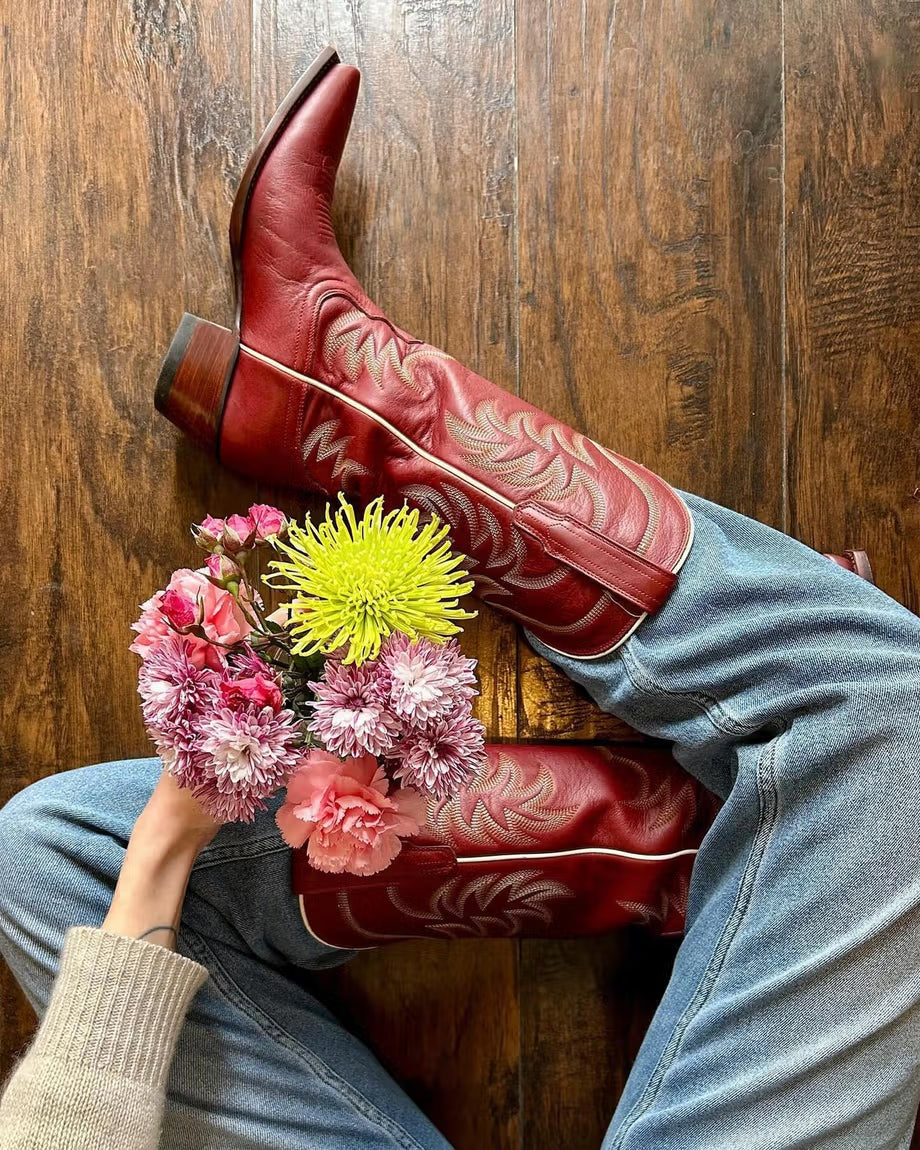 Tecovas Women's Scarlet Cowhide The Annie Snip Toe Boot W20007SCR