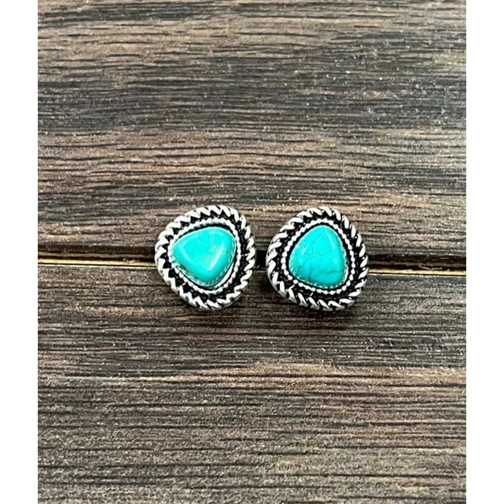 Isac 7mm Irregular Turquoise Stud Earrings 723045