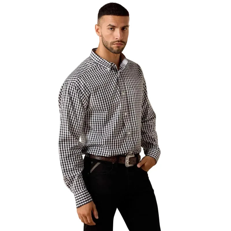 Men's Ariat Black Plaid Wrinkle Free Langston Classic Fit Shirt 10071755