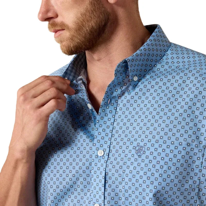 Men's Ariat Blissful Blue Medallion Print Wrinkle Free Cash Classic Fit Shirt 10071740