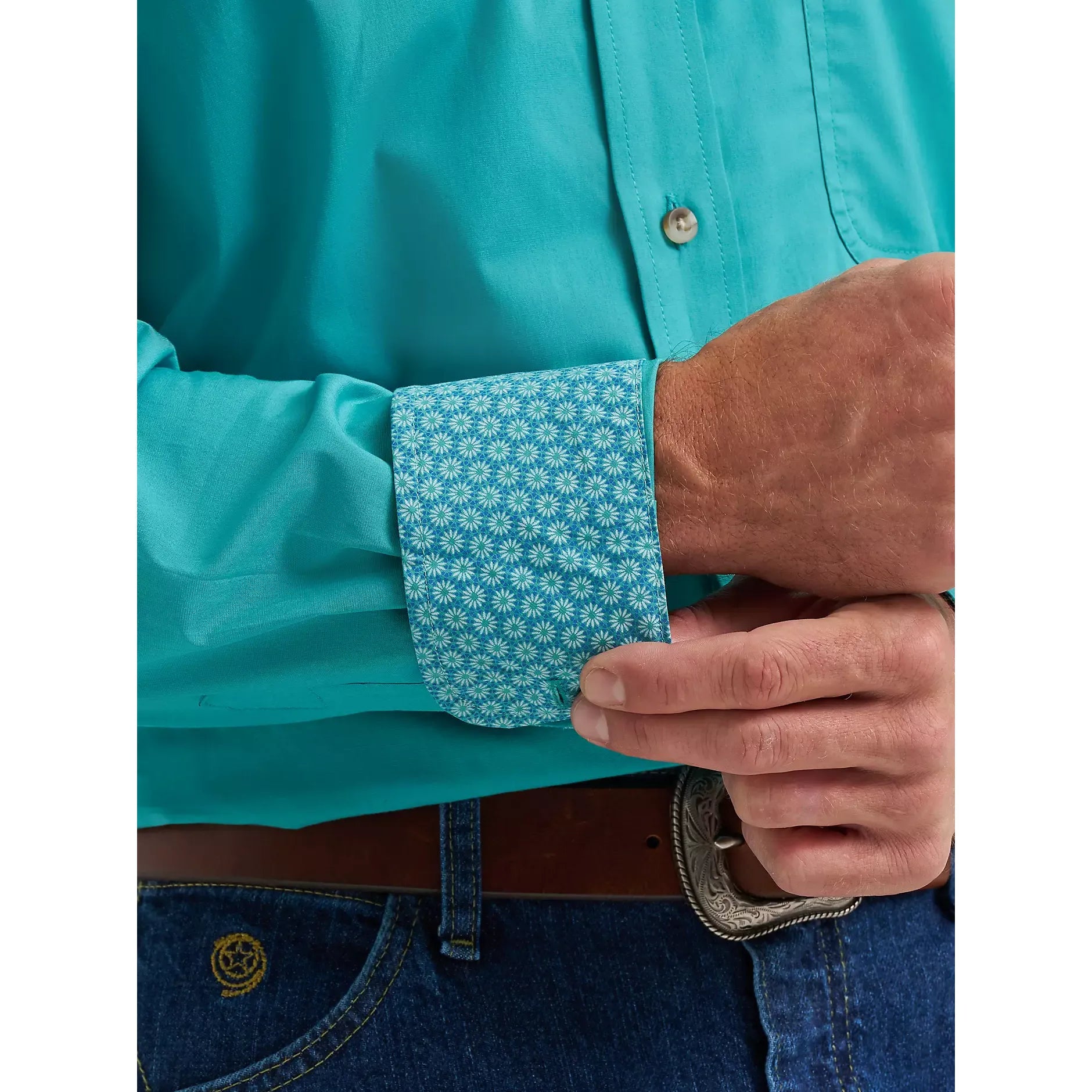 Men's Wrangler George Strait Solid One Pocket Button Down Shirt 112374595
