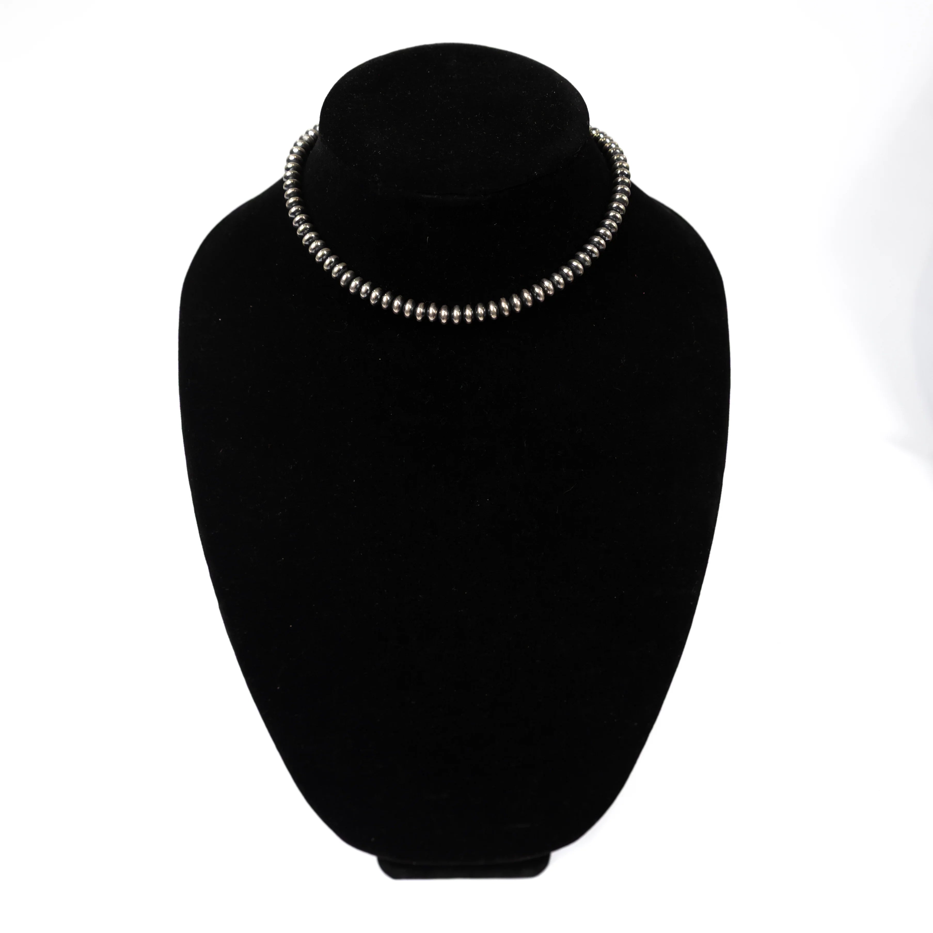 Women's Alzuni 6MM 14" Navajo Pearl Saucer Necklace