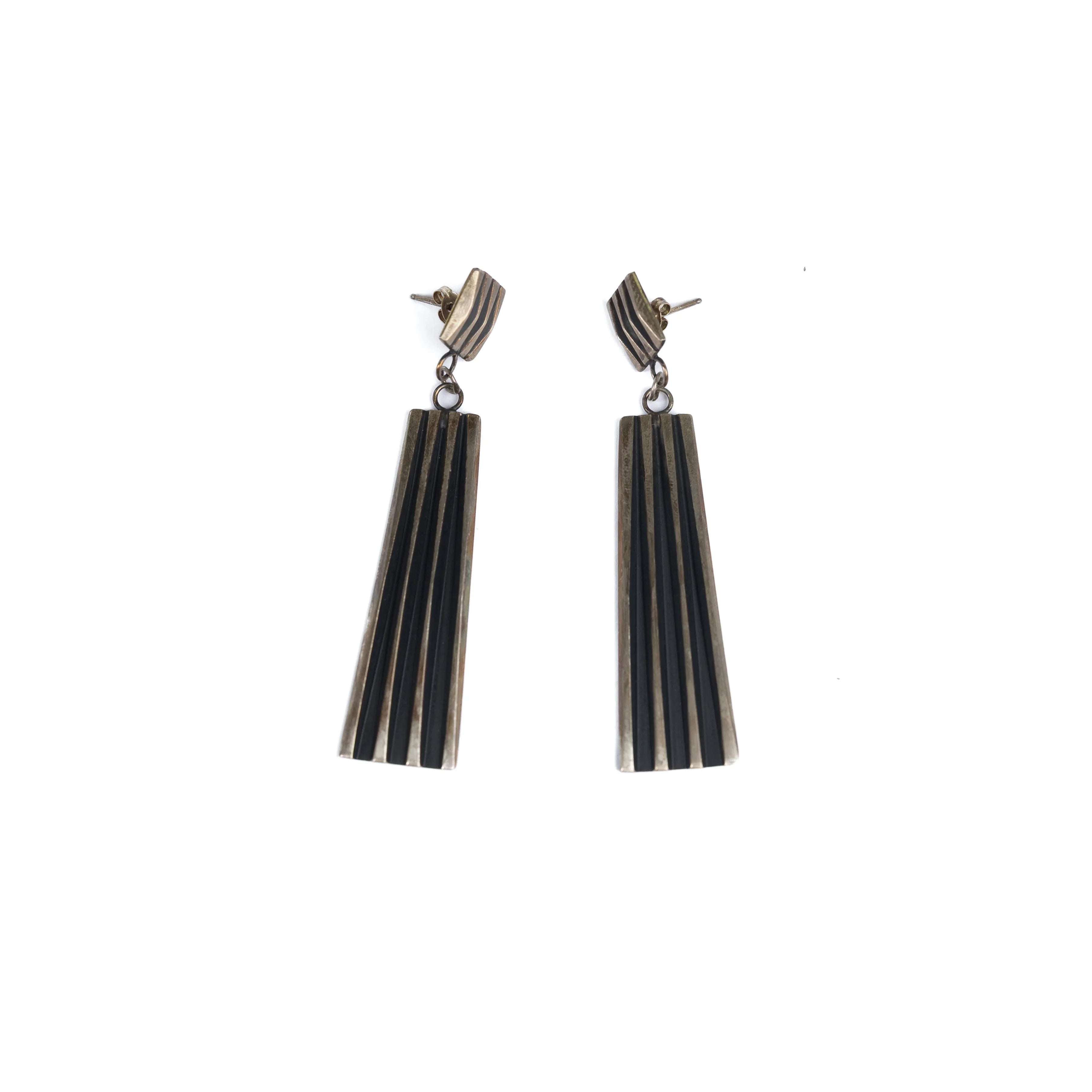 Women's Alzuni Long Collum Silver Earrings